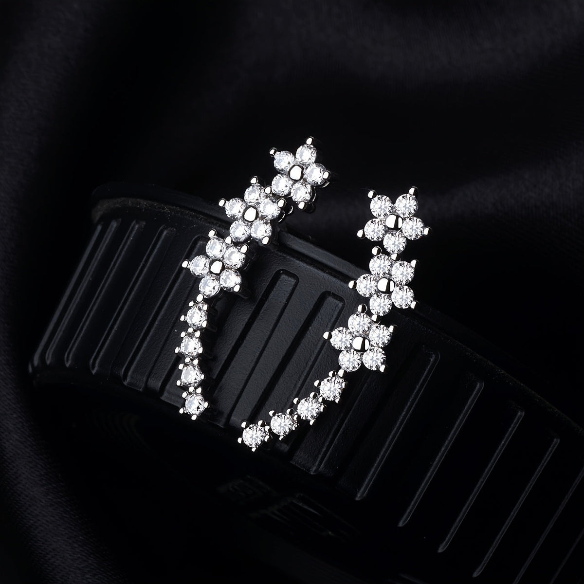 Pendientes florales atemporales